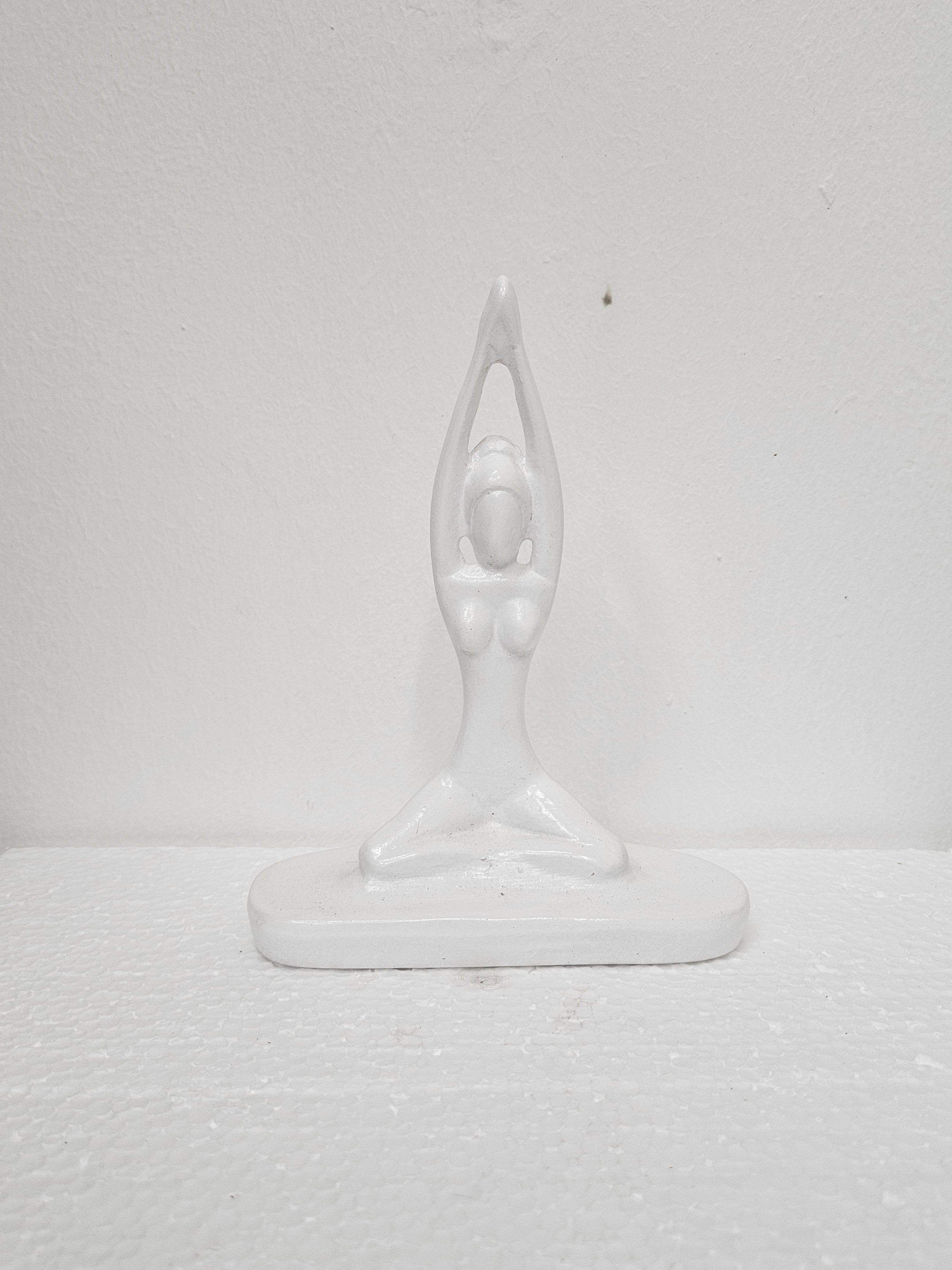 YOGA MEDITATION LADY - WHITE